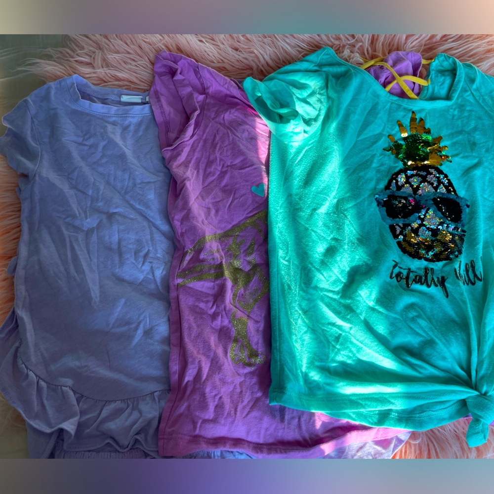 Gap/Carters/Beauties 3 tee bundle size 8, 12 and large- graphic designs